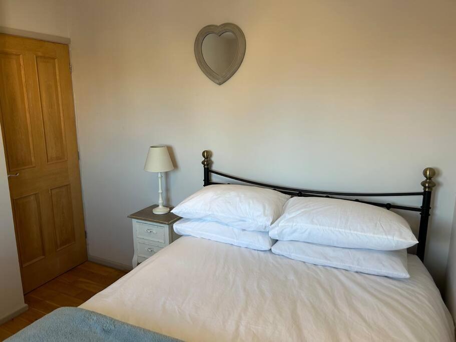 Cosy 2 Bed, Home From Home Haddenham  Exterior foto